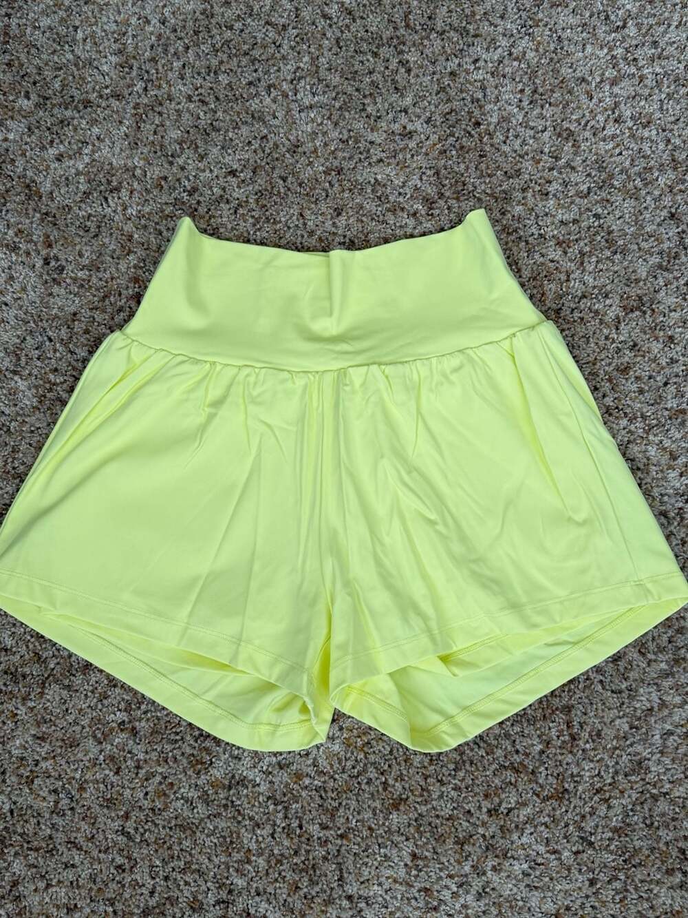 NWOT Halara High Waisted 2-in-1 Athletic Workout Shorts Lemon Yellow Size M
